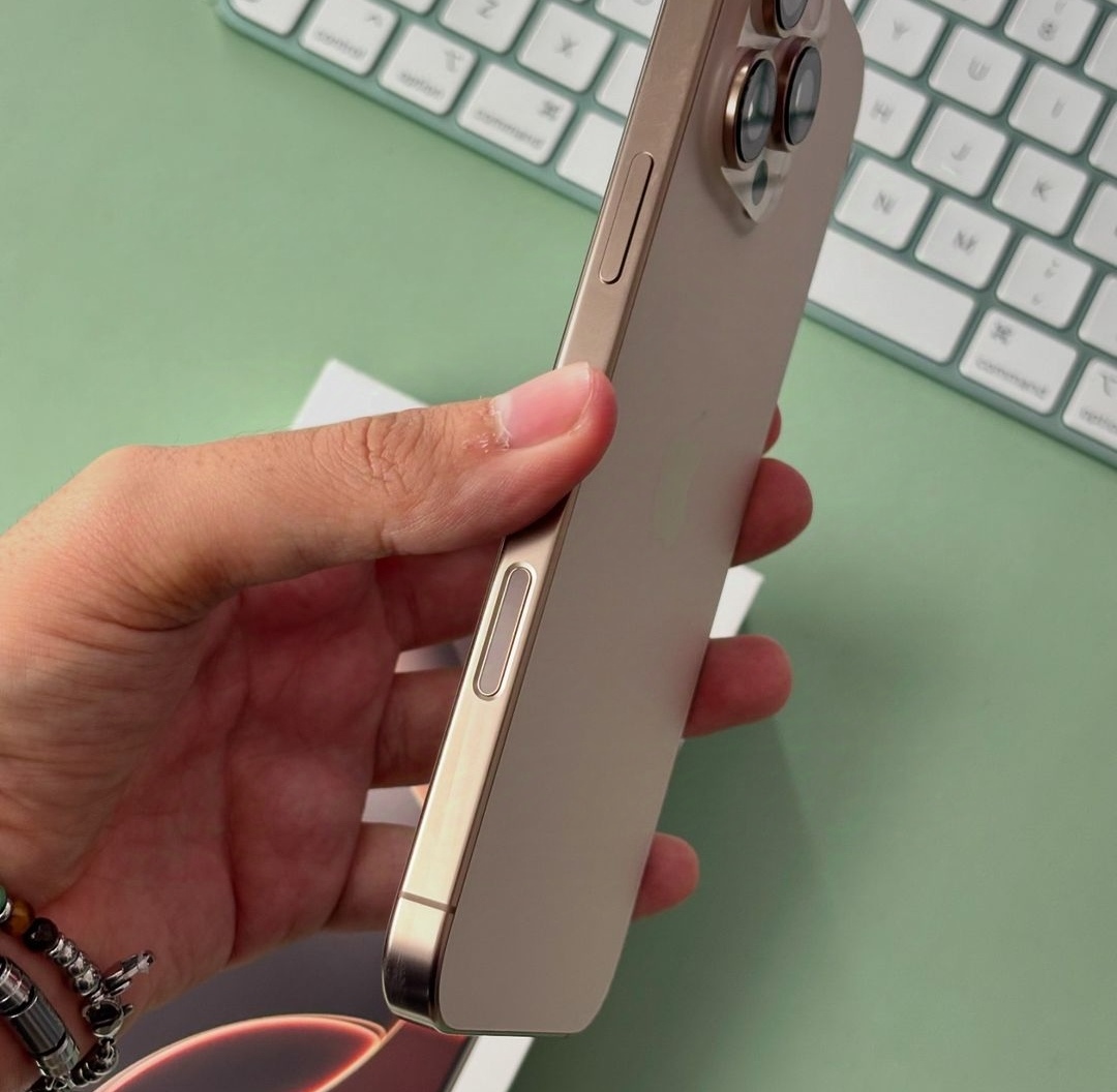 گوشی اپل آیفون 16 پرومکس با حافظه یک ترابایت و رم 16 گیگابایت ((( پکیج ویژه ))) - تصویر 8