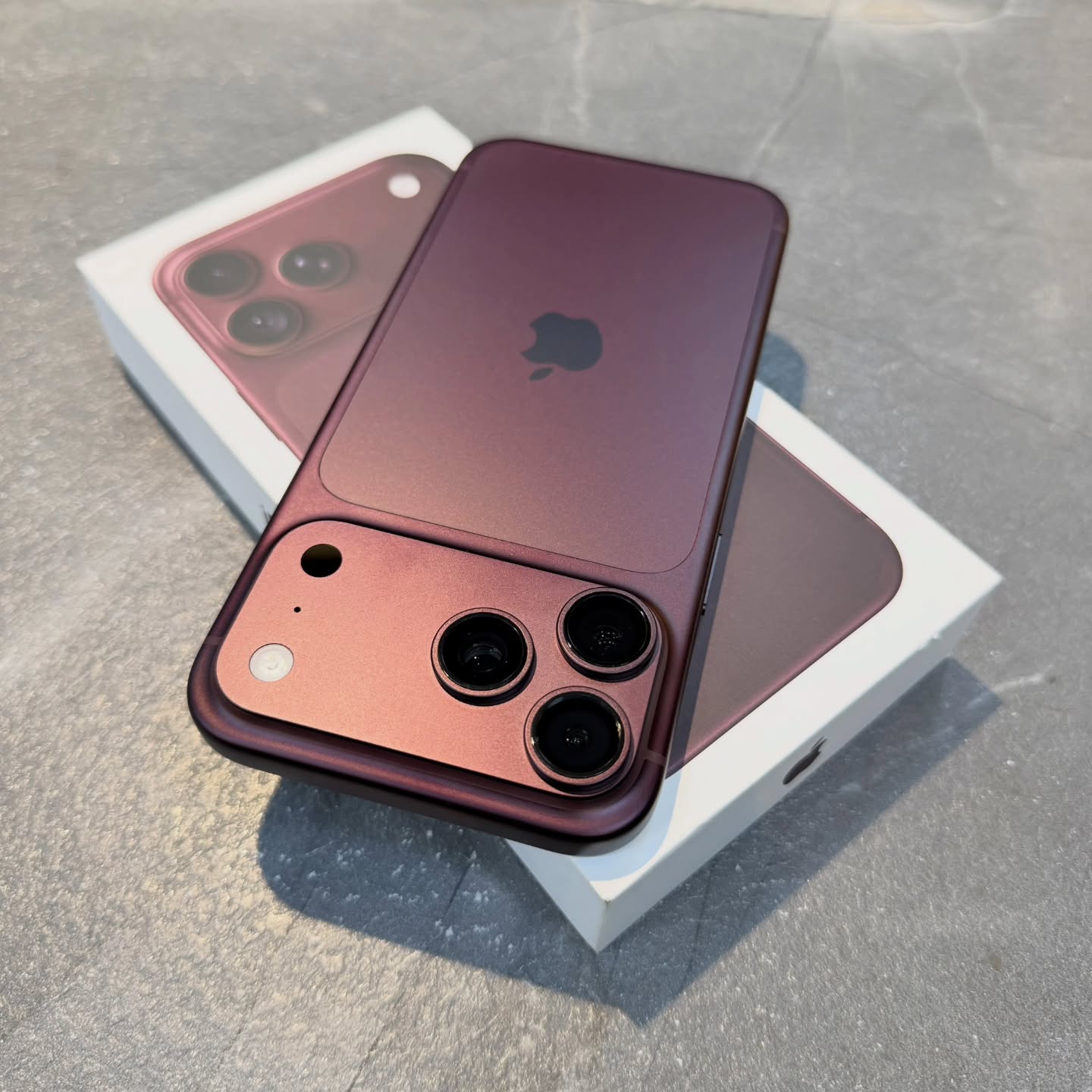 گوشی موبایل اپل مدل iPhone 18 Pro Max با حافظه دو ترابایت و رم 16 گیگابایت - تصویر 44